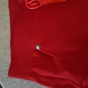 Pop Red Figs jogger scrub bottoms. Size S. 8 pockets